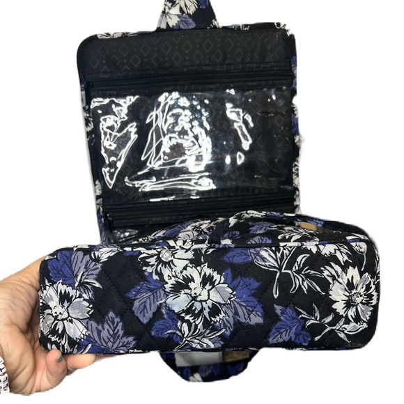 Vera Bradley Grand Hanging Organizer Frosted Floral Double Handles Hanger - Picture 5 of 10